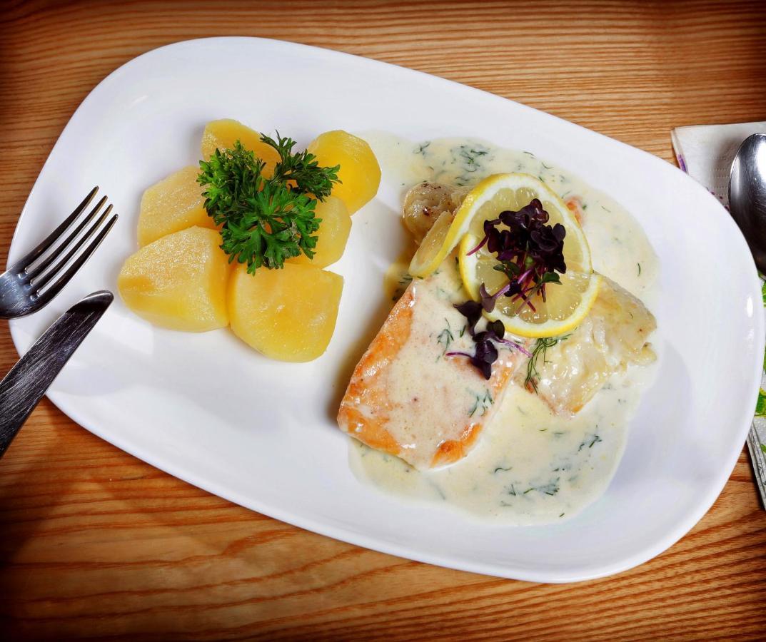 Restaurant-Café-Pension Himmel Landshut Exterior foto